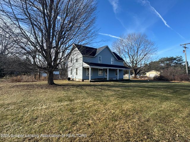 1674 E Clinton Trail, Charlotte, MI 48813