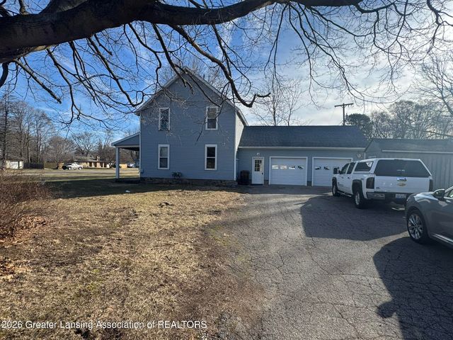 1674 E Clinton Trail, Charlotte, MI 48813