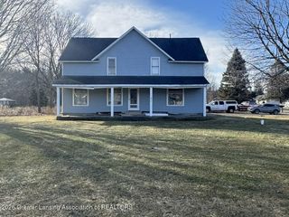 1674 E Clinton Trail, Charlotte, MI 48813
