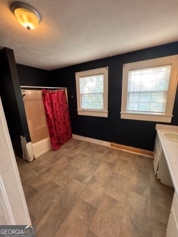 111 Edwards Street, Elberton, GA 30635