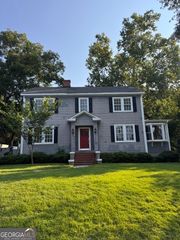 111 Edwards Street, Elberton, GA 30635