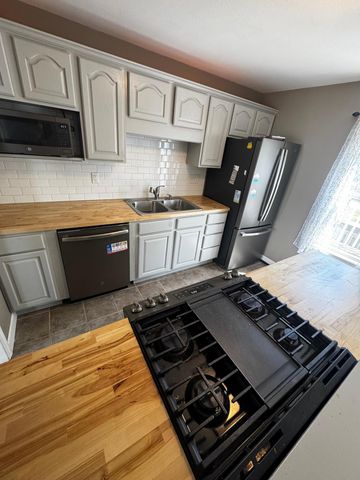 1524 4th Street NE, Rochester, MN 55906