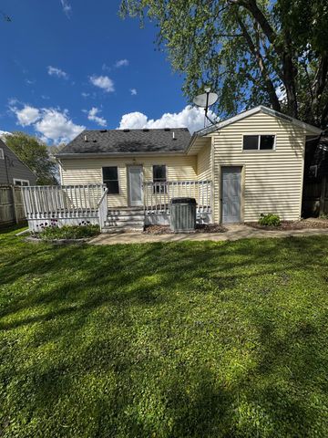 1524 4th Street NE, Rochester, MN 55906