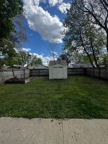 1524 4th Street NE, Rochester, MN 55906