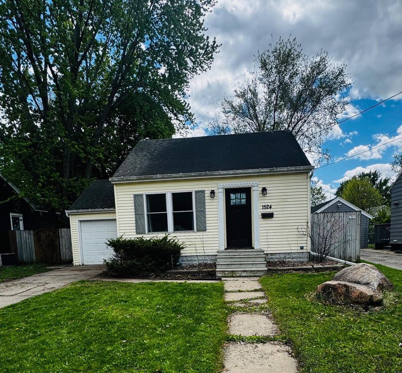 1524 4th Street NE, Rochester, MN 55906