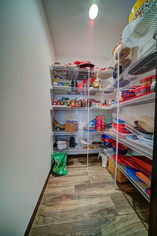 1804 Green Oak Pass, Tiffin, IA 52340