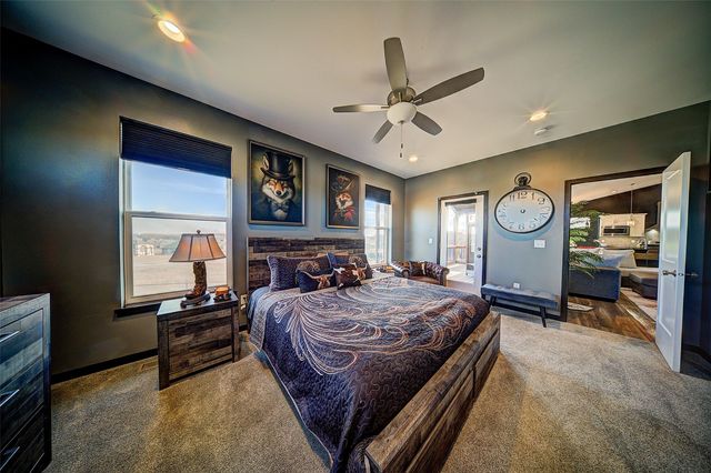 1804 Green Oak Pass, Tiffin, IA 52340