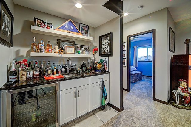 1804 Green Oak Pass, Tiffin, IA 52340