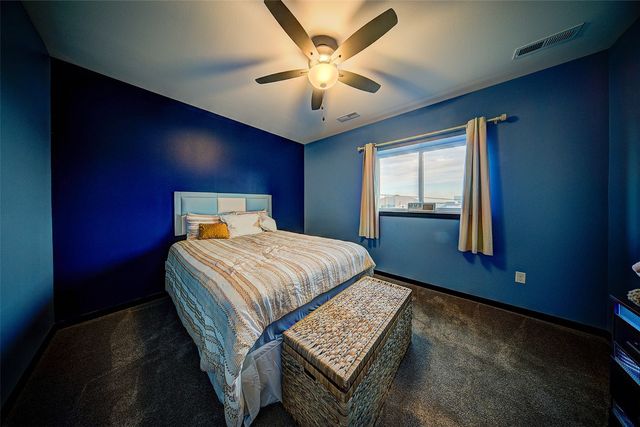 1804 Green Oak Pass, Tiffin, IA 52340