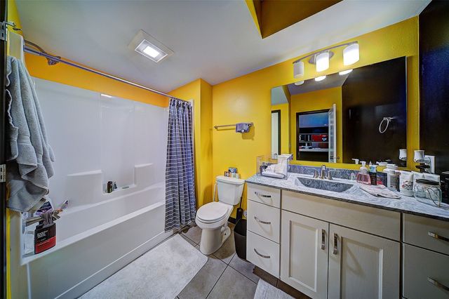 1804 Green Oak Pass, Tiffin, IA 52340