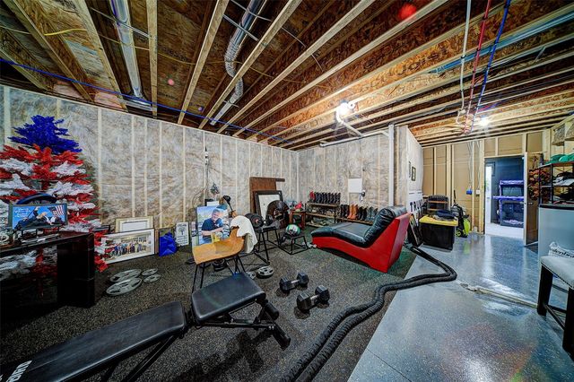 1804 Green Oak Pass, Tiffin, IA 52340