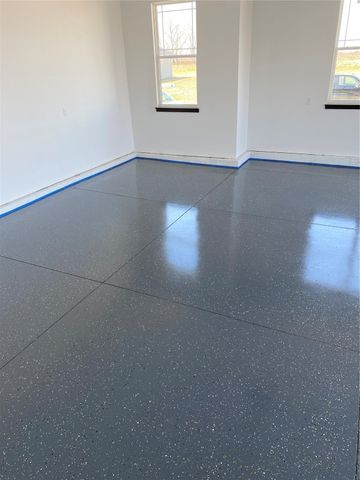 1804 Green Oak Pass, Tiffin, IA 52340