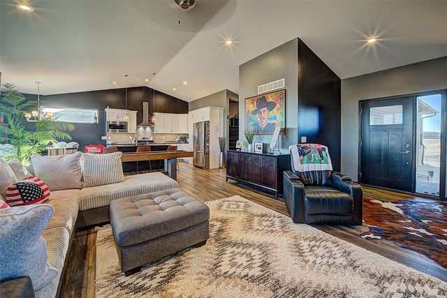 1804 Green Oak Pass, Tiffin, IA 52340