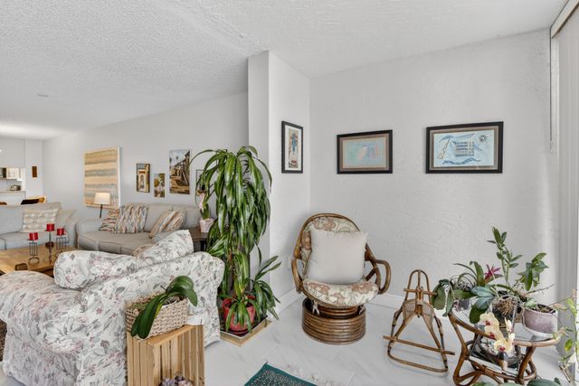 10111 NW 24th Place 105, Sunrise, FL 33322