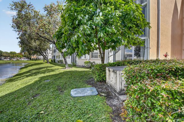 10111 NW 24th Place 105, Sunrise, FL 33322