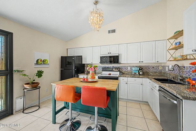 2623 E ROMA Avenue, Phoenix, AZ 85016