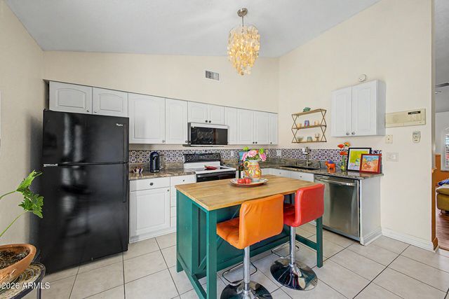 2623 E ROMA Avenue, Phoenix, AZ 85016