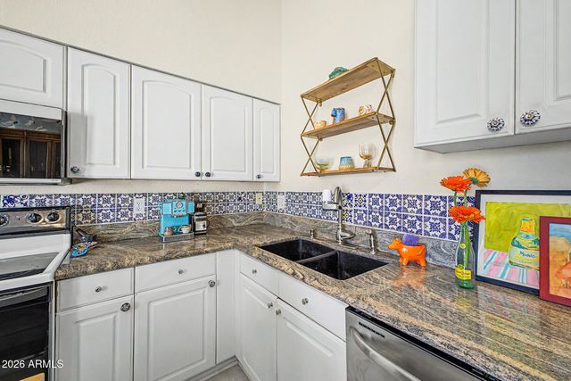 2623 E ROMA Avenue, Phoenix, AZ 85016