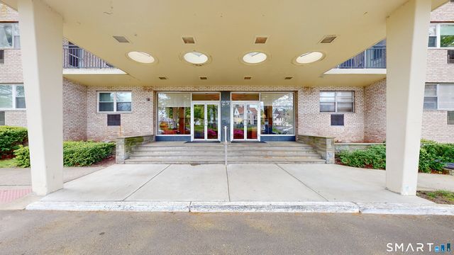 25 Cartright Street 5D, Bridgeport, CT 06604