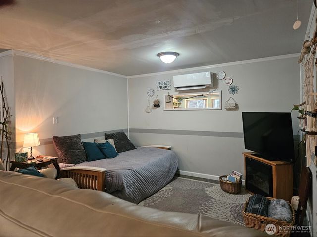 11 N Hamma Hamma Drive W, Hoodsport, WA 98548