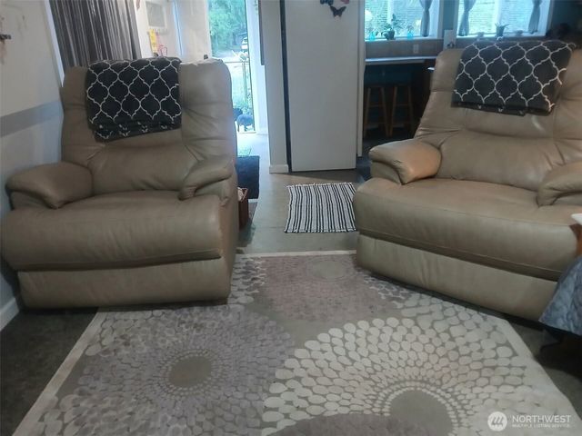 11 N Hamma Hamma Drive W, Hoodsport, WA 98548
