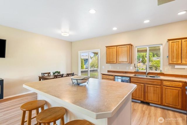 19519 Knoll Drive, Arlington, WA 98223