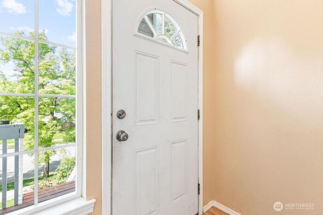 19519 Knoll Drive, Arlington, WA 98223