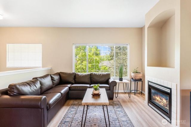 19519 Knoll Drive, Arlington, WA 98223
