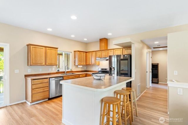 19519 Knoll Drive, Arlington, WA 98223
