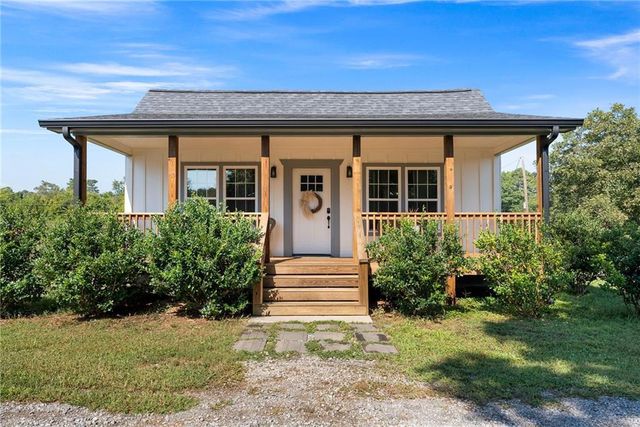 1224 Hall Station NW Road, Adairsville, GA 30103