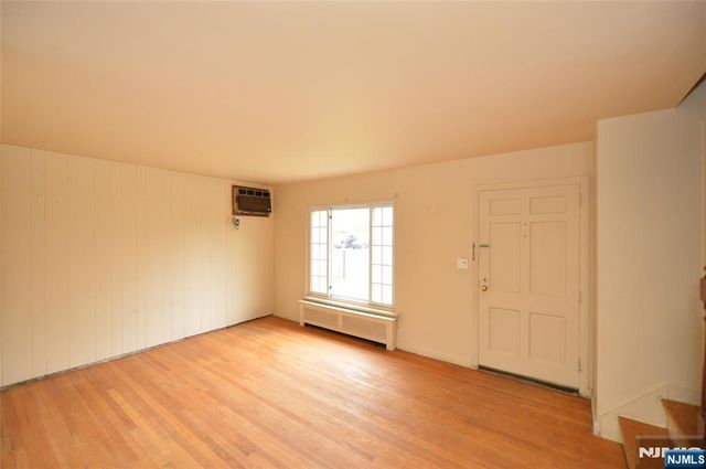 10 Williamson Place, Fair Lawn, NJ 07410