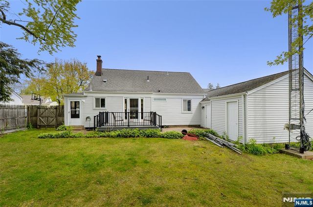 10 Williamson Place, Fair Lawn, NJ 07410