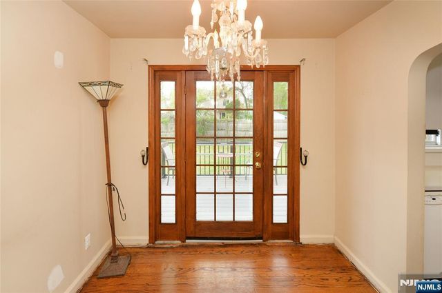 10 Williamson Place, Fair Lawn, NJ 07410