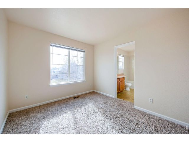 426 Heritage Ln, Johnstown, CO 80534