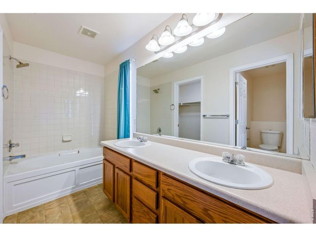 426 Heritage Ln, Johnstown, CO 80534