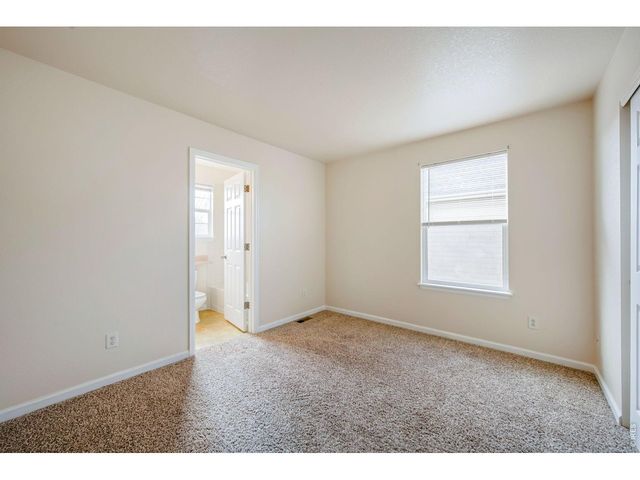 426 Heritage Ln, Johnstown, CO 80534
