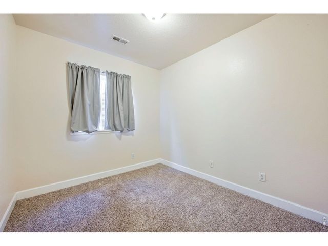 426 Heritage Ln, Johnstown, CO 80534