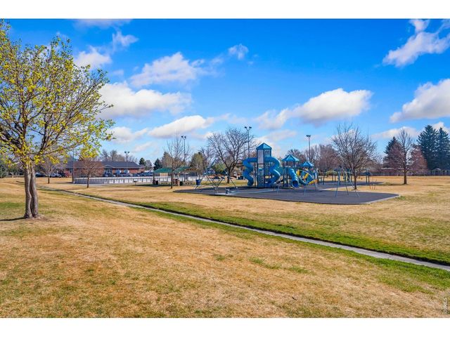 426 Heritage Ln, Johnstown, CO 80534