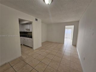 3610 NW 21st St 206, Lauderdale Lakes, FL 33311
