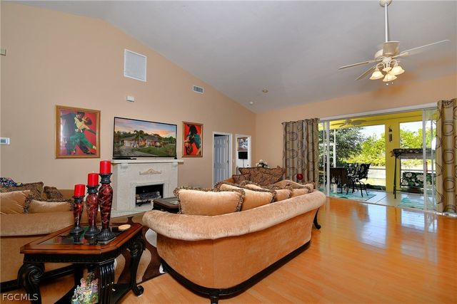 836 Worth AVE S, Lehigh Acres, FL 33974