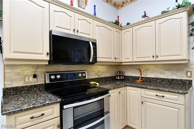 836 Worth AVE S, Lehigh Acres, FL 33974