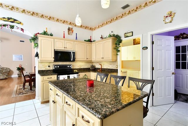 836 Worth AVE S, Lehigh Acres, FL 33974