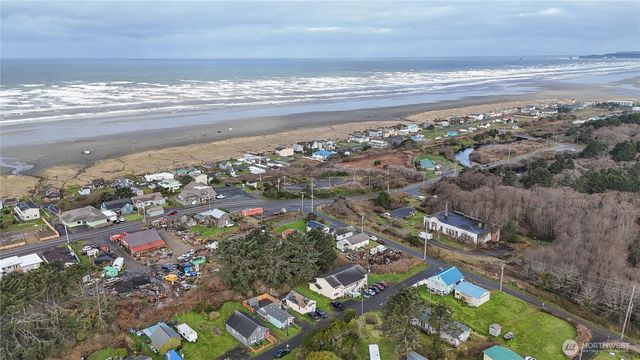 4787 forwood Avenue, Pacific Beach, WA 98571