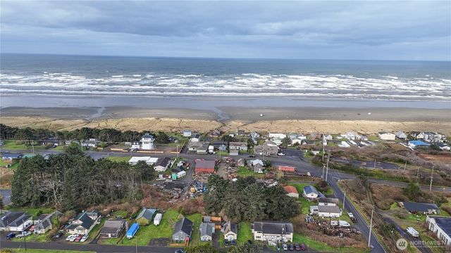 4787 forwood Avenue, Pacific Beach, WA 98571