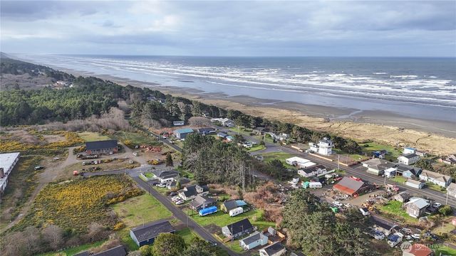 4787 forwood Avenue, Pacific Beach, WA 98571