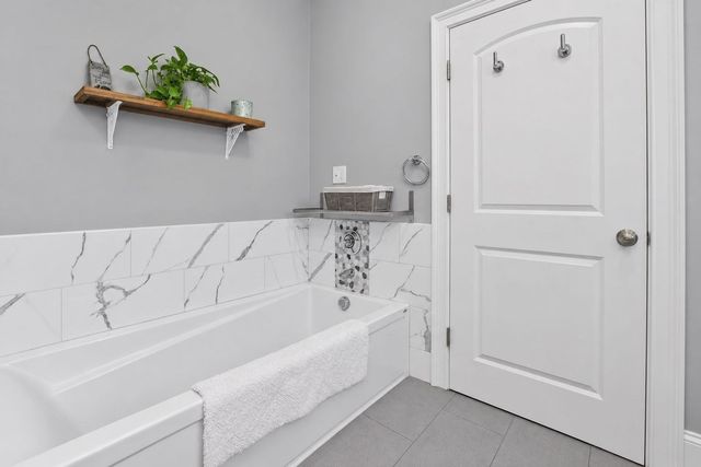 440 Central Ave 2, Milton, MA 02186