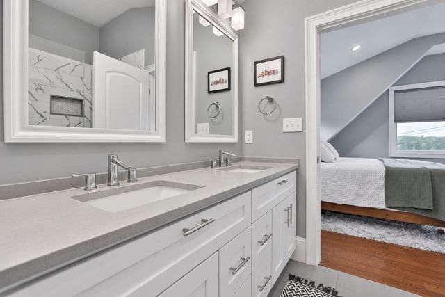 440 Central Ave 2, Milton, MA 02186