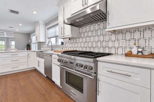 440 Central Ave 2, Milton, MA 02186