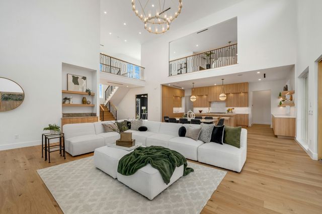 3627 Merrell Road, Dallas, TX 75229