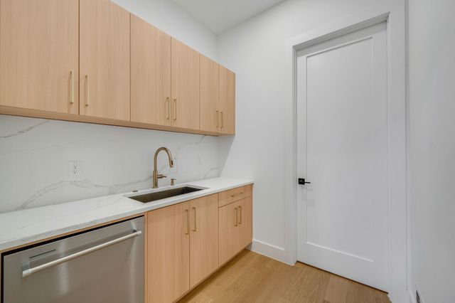 3627 Merrell Road, Dallas, TX 75229